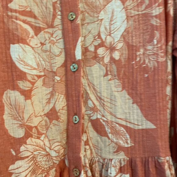 Free People Peachy Pink Romper Large. Bat wings. - Picture 5 of 9